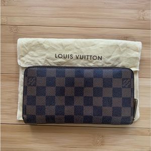 Louis Vuitton Damier Long Zippy Wallet